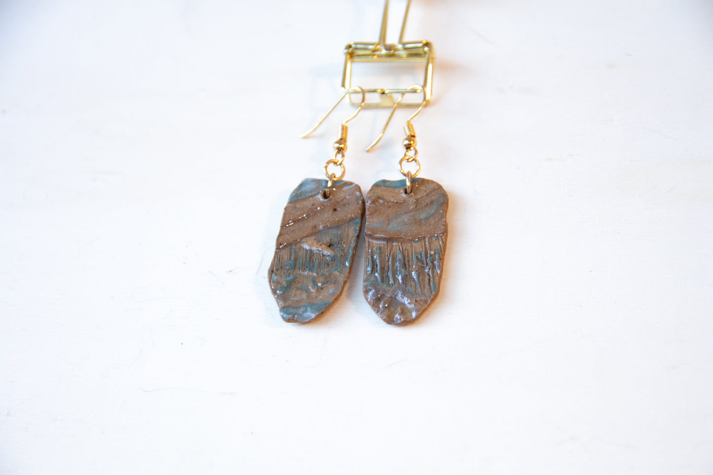 Ocean dangles