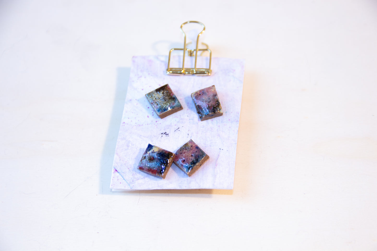 Galaxy burst studs