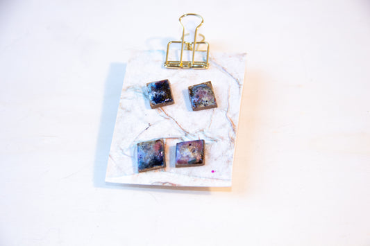 Galaxy burst studs