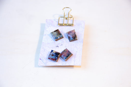 Galaxy burst studs